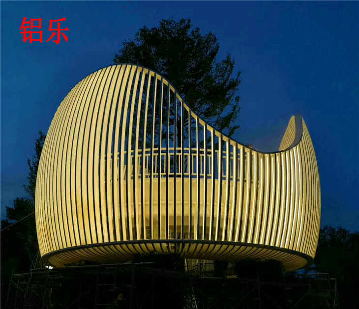 华亭铝单板幕墙报价，幕墙氟碳铝单板哪家好