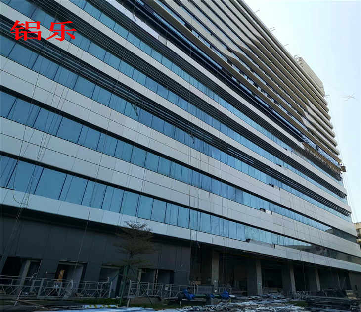 华亭铝单板幕墙报价，幕墙氟碳铝单板哪家好