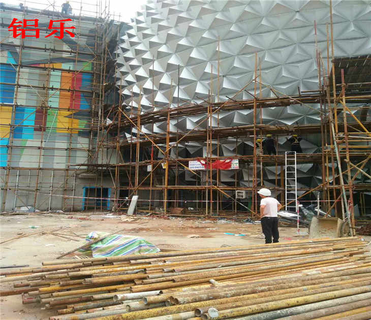 罗定铝单板幕墙工场，冲孔铝单板幕墙价格