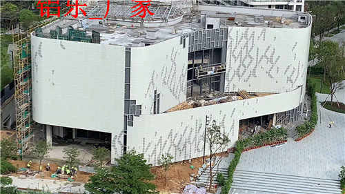 丽江铝单板不断改革 推动装饰行业发展